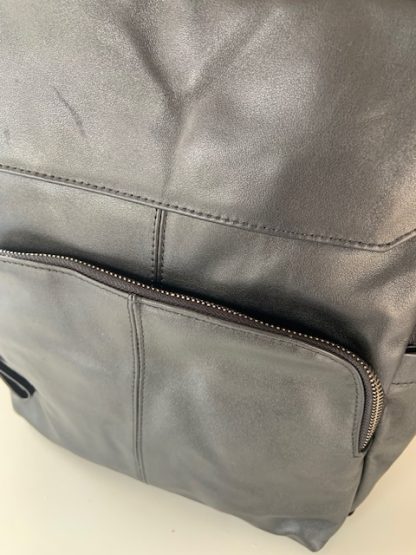 Mochila Unisex Pequeña de Cuero Alta Calidad para Notebook - Modelo 816 - Imagen 5