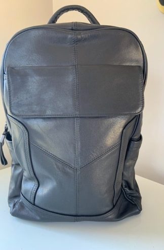 Mochila Unisex Mediana de Cuero Alta Calidad para Notebook - Modelo 8226