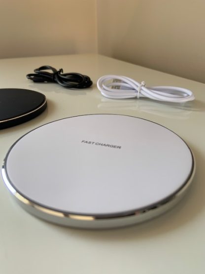 Cargador Smartphones y Kit de Limpieza - Imagen 2