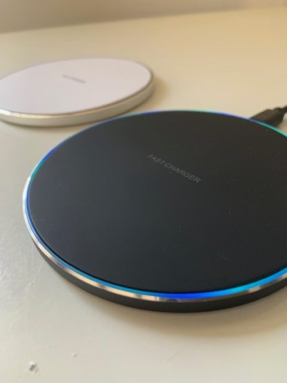 Cargador Smartphones y Kit de Limpieza - Imagen 3